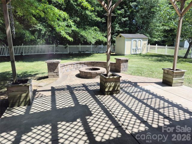 6229 Roseway Court, Harrisburg, NC 28075
