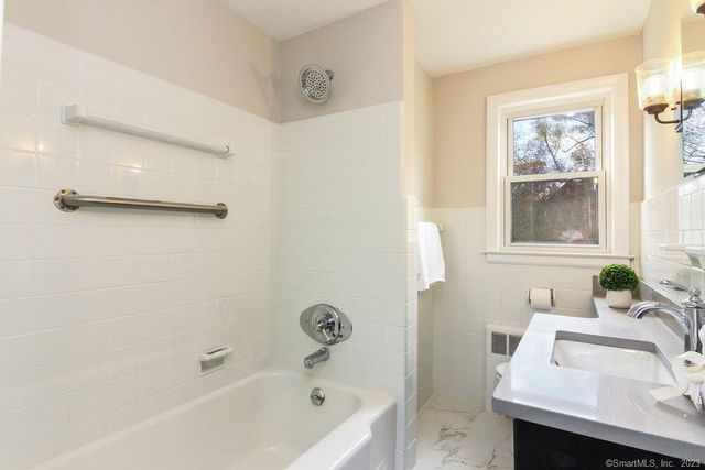 450 Matson Hill Road, Glastonbury, CT 06073