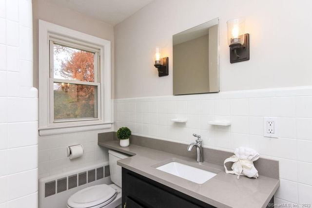 450 Matson Hill Road, Glastonbury, CT 06073