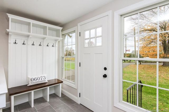 450 Matson Hill Road, Glastonbury, CT 06073