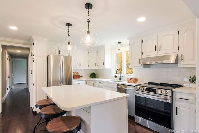 450 Matson Hill Road, Glastonbury, CT 06073