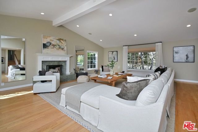 4170 Crisp Canyon Road, Sherman Oaks, CA 91403