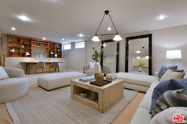 4170 Crisp Canyon Road, Sherman Oaks, CA 91403