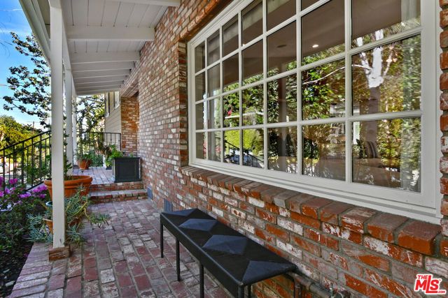 4170 Crisp Canyon Road, Sherman Oaks, CA 91403