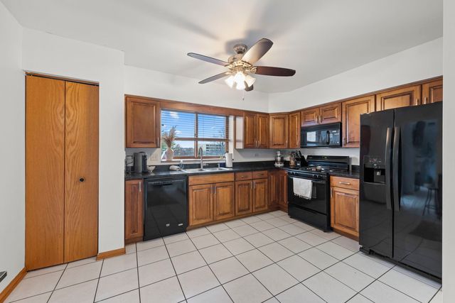 18136 Rita Road 3C, Tinley Park, IL 60477