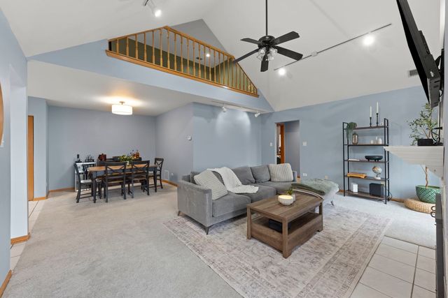 18136 Rita Road 3C, Tinley Park, IL 60477