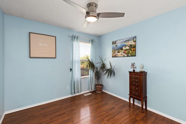 3905 Belair Drive, Urbandale, IA 50323