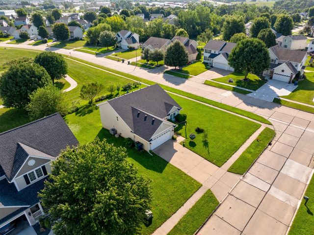 3905 Belair Drive, Urbandale, IA 50323