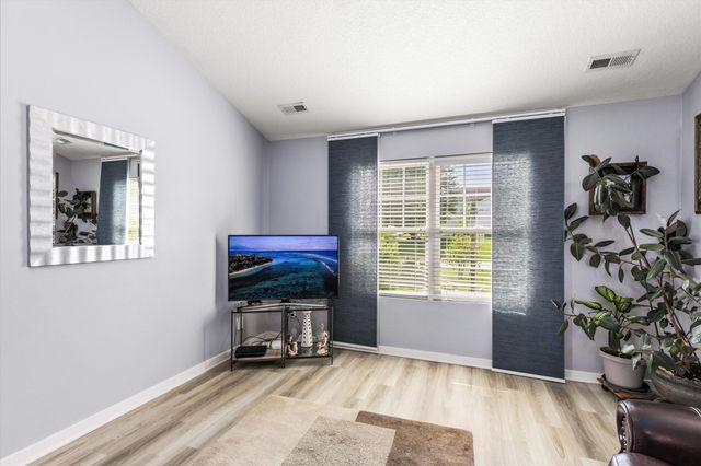 3905 Belair Drive, Urbandale, IA 50323