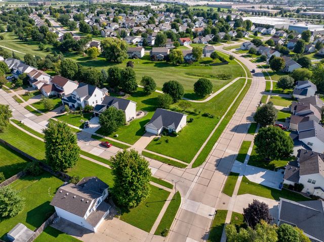 3905 Belair Drive, Urbandale, IA 50323