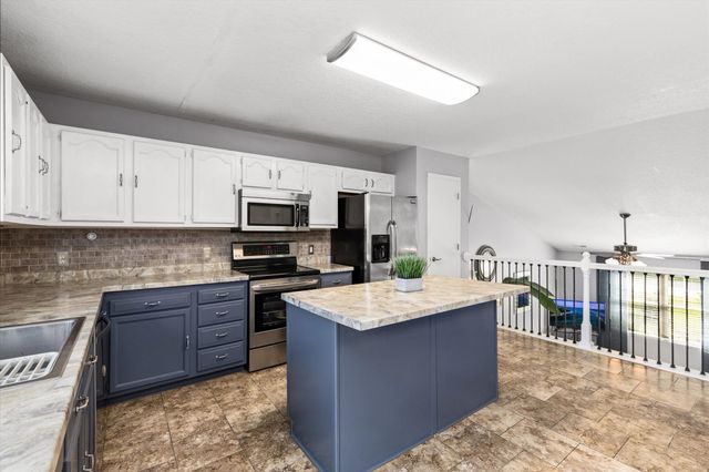 3905 Belair Drive, Urbandale, IA 50323