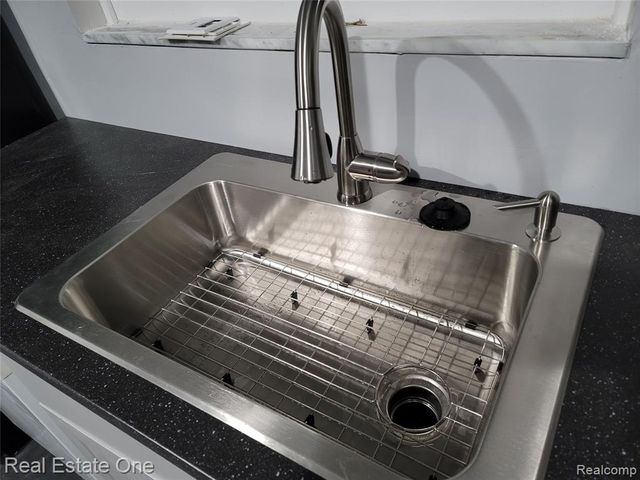 314 Mary Avenue, Royal Oak, MI 48073