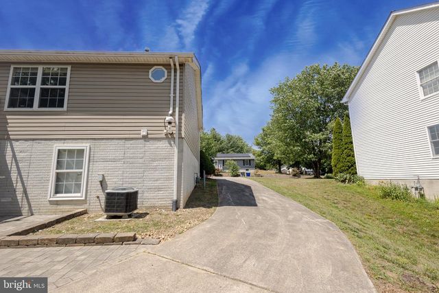 104 LLOYDS RD, Winchester, VA 22602