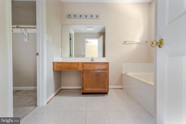 104 LLOYDS RD, Winchester, VA 22602