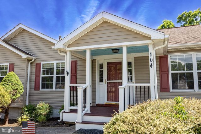 104 LLOYDS RD, Winchester, VA 22602