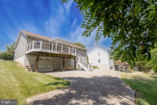104 LLOYDS RD, Winchester, VA 22602
