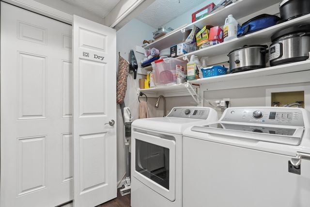 2566 Trotterslane Drive, Columbus, OH 43235