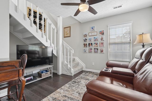 2566 Trotterslane Drive, Columbus, OH 43235