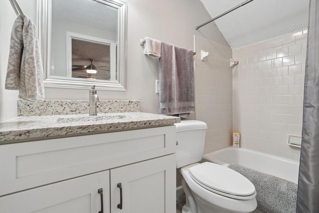 2566 Trotterslane Drive, Columbus, OH 43235