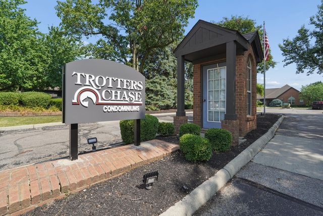 2566 Trotterslane Drive, Columbus, OH 43235