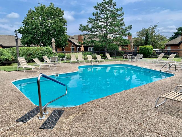 2566 Trotterslane Drive, Columbus, OH 43235