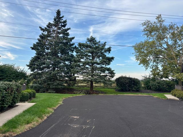 2566 Trotterslane Drive, Columbus, OH 43235