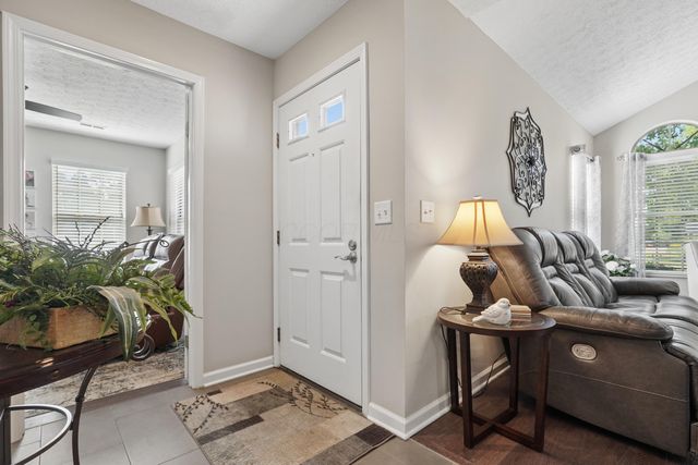 2566 Trotterslane Drive, Columbus, OH 43235