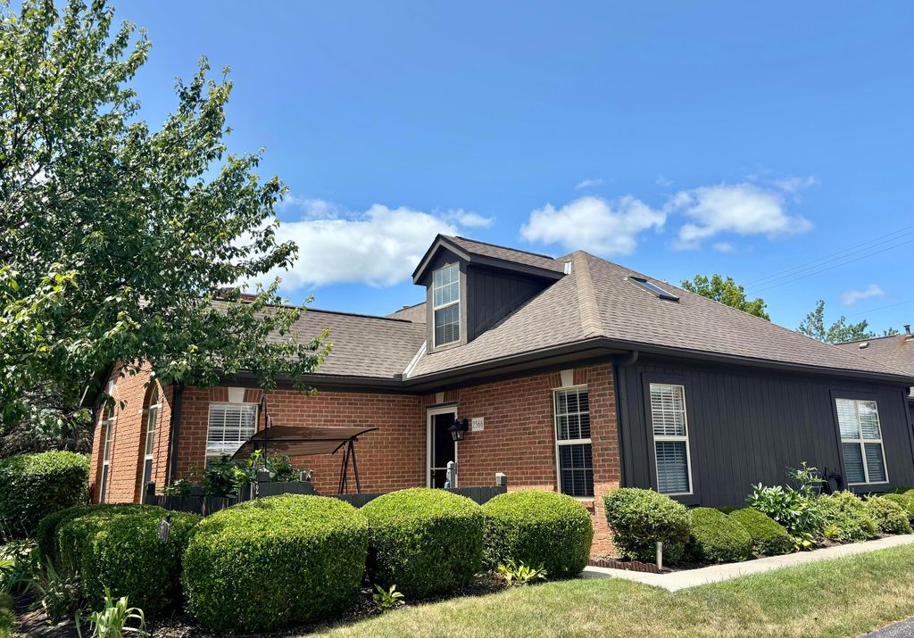 2566 Trotterslane Drive, Columbus, OH 43235