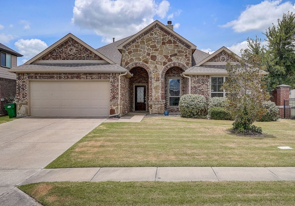 209 Campbell Court, Fate, TX 75189