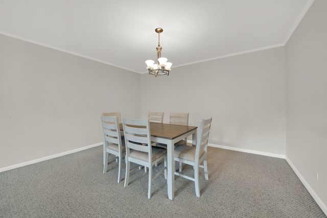 601 Lake Hinsdale Drive 301, Willowbrook, IL 60527