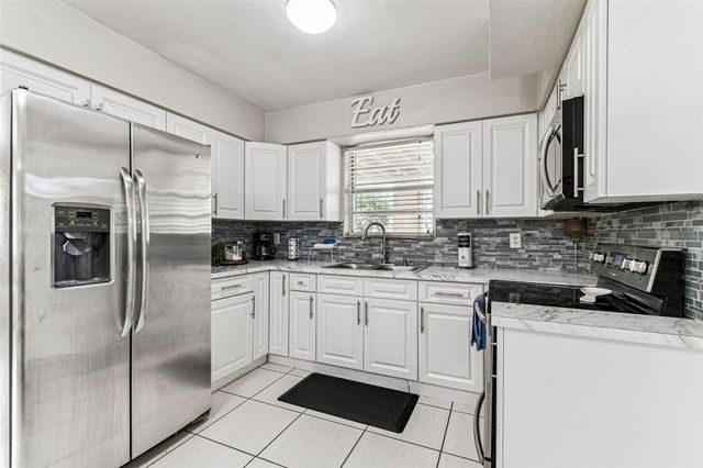 6915 BREAM STREET, Tampa, FL 33617