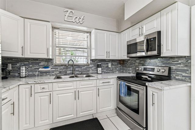 6915 BREAM STREET, Tampa, FL 33617