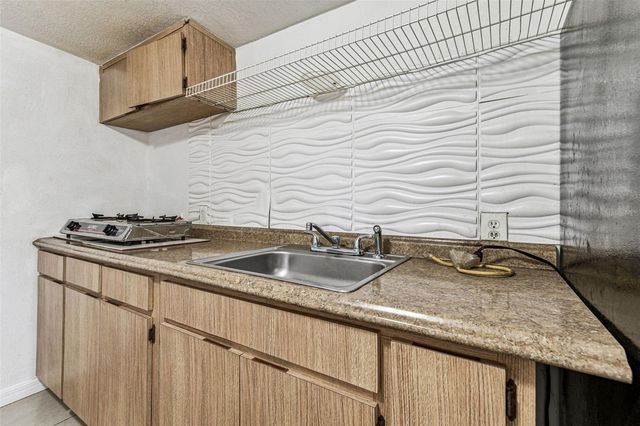 6915 BREAM STREET, Tampa, FL 33617