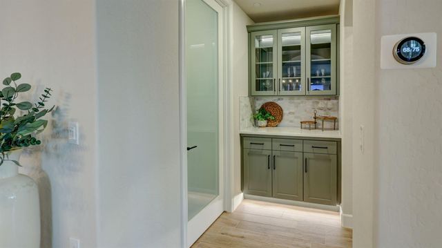 11206 N Via Ravenna Drive, Fresno, CA 93730