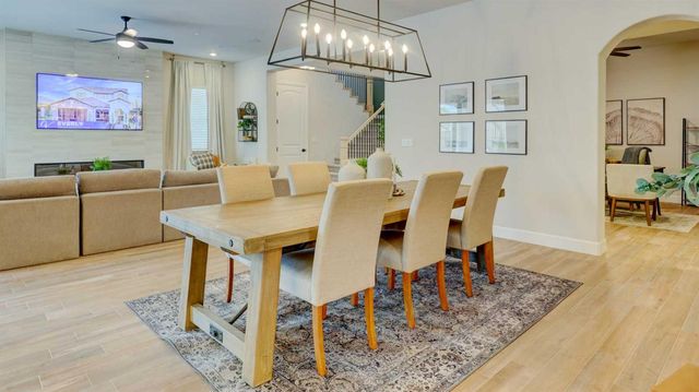 11206 N Via Ravenna Drive, Fresno, CA 93730