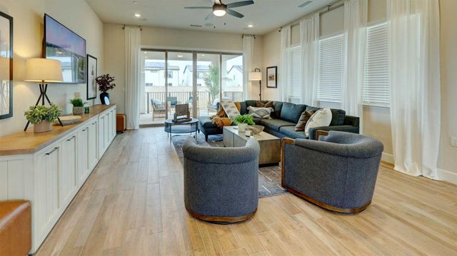 11206 N Via Ravenna Drive, Fresno, CA 93730