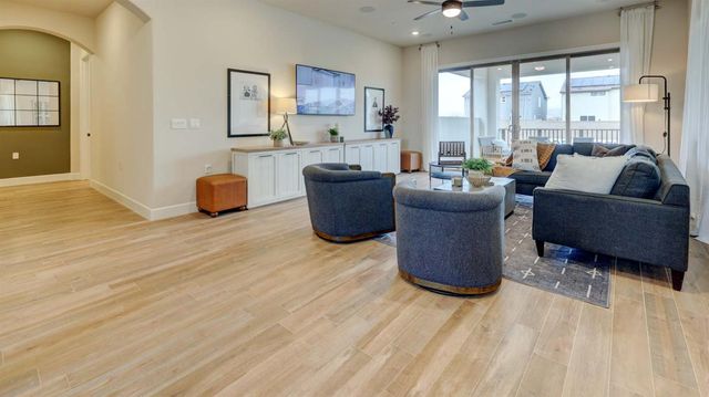 11206 N Via Ravenna Drive, Fresno, CA 93730