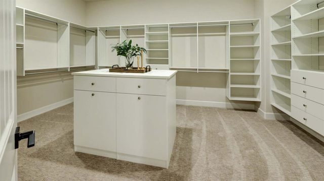 11206 N Via Ravenna Drive, Fresno, CA 93730