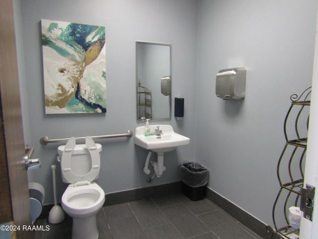 521 N Lewis Street, New Iberia, LA 70563