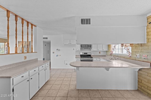 860 FALCON Drive, Wickenburg, AZ 85390