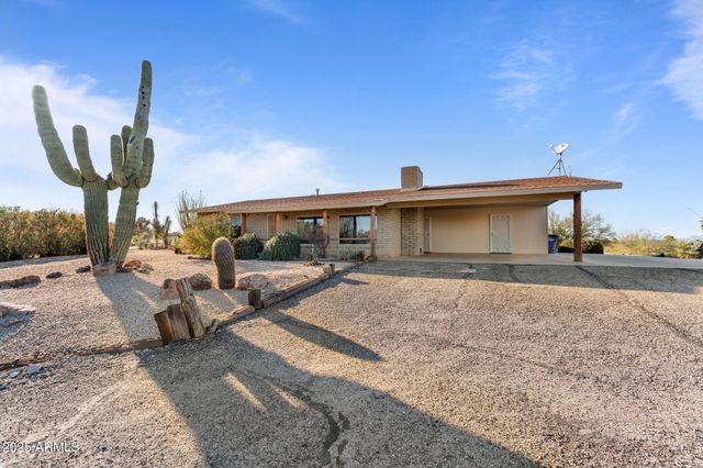 860 FALCON Drive, Wickenburg, AZ 85390