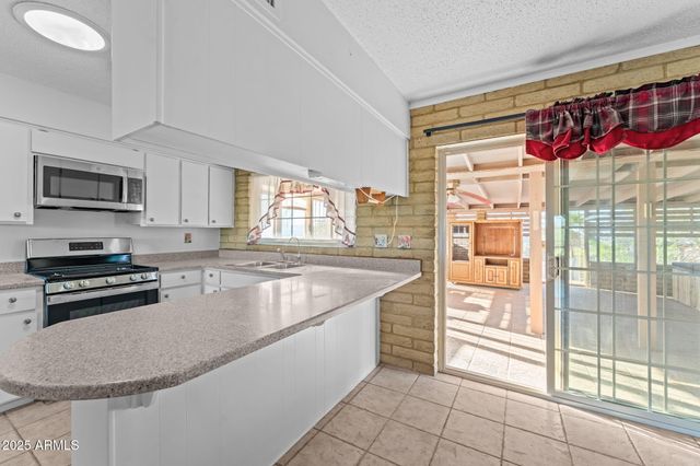 860 FALCON Drive, Wickenburg, AZ 85390