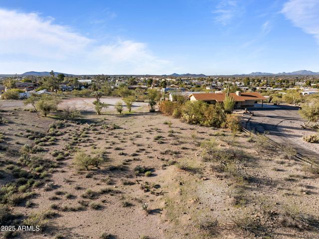 860 FALCON Drive, Wickenburg, AZ 85390