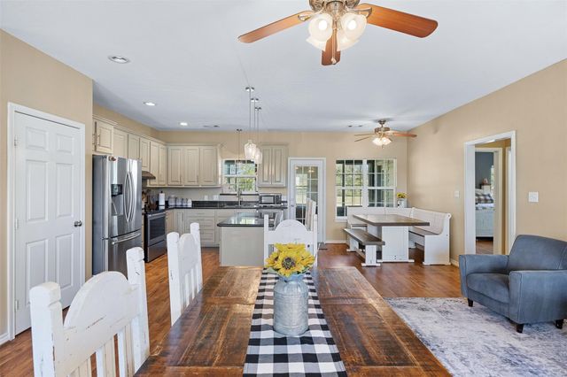 1389 Hollis Road, North Zulch, TX 77872