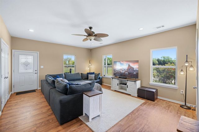 1389 Hollis Road, North Zulch, TX 77872