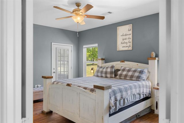 1389 Hollis Road, North Zulch, TX 77872