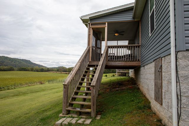 140 Rivercrest Cir, Carthage, TN 37030