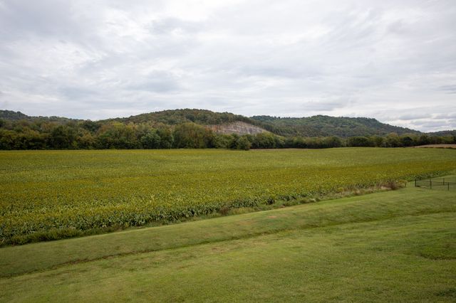 140 Rivercrest Cir, Carthage, TN 37030