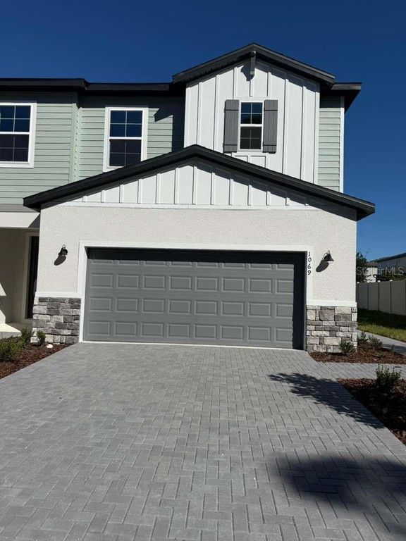 Image 1 of property listing at 1069 ORANGE TRAILSIDE WAY, Ocoee, FL 34761