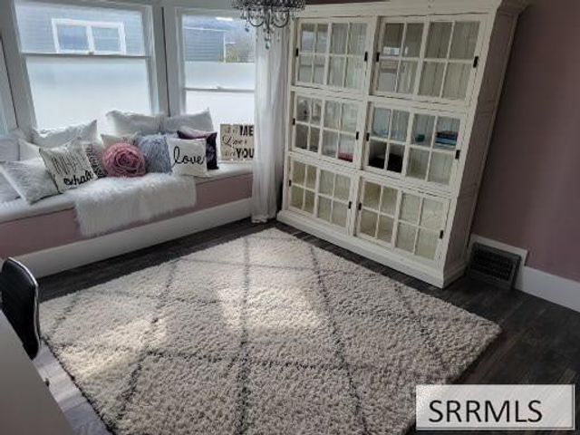 95 N Spruce Avenue, Blackfoot, ID 83221